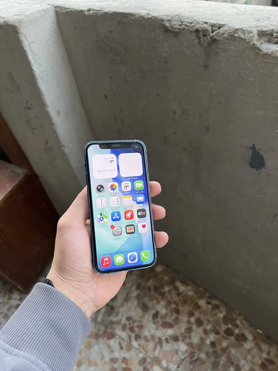 ايفون 12 ميني ذاكره 64 بطاريه 77 شرط بالشحن انطي بي ممفتوح على وضع الشركه كله شغال فقط كسر بسيط بالضهر رايده 190 نهائي مكاني بغداد غزاليه ***********
