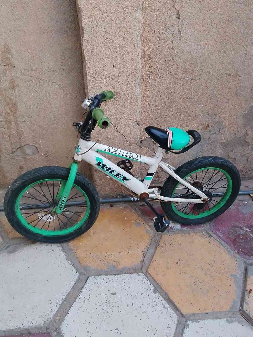 السلام عليكم
للبيع


**إذا كنت صاحب هذا الإعلان وتريد حذفه لأي سبب، رجاءا أرسل رسالة إلى الدعم الفني**