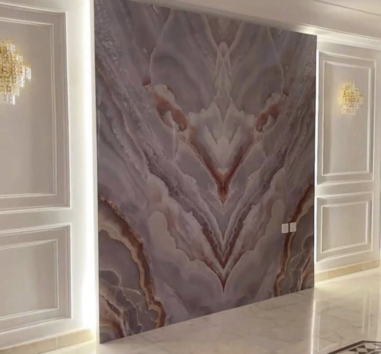 فني منفذ ديكور منزلي و ورق جدران ،، يود ألعمل مع مكاتب أو شركات تختص بالديكورات ألمنزلية ،، شرط الأختبار 
 ☎️ *********** 
مكلف بالنشر ،، والاتصال على رقم ألمنفذ واتساب
