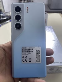 عندي هاذه موبايل لبيع جديد مامستعمل ذكره 256رام 12  جديد البراح فتحته ...