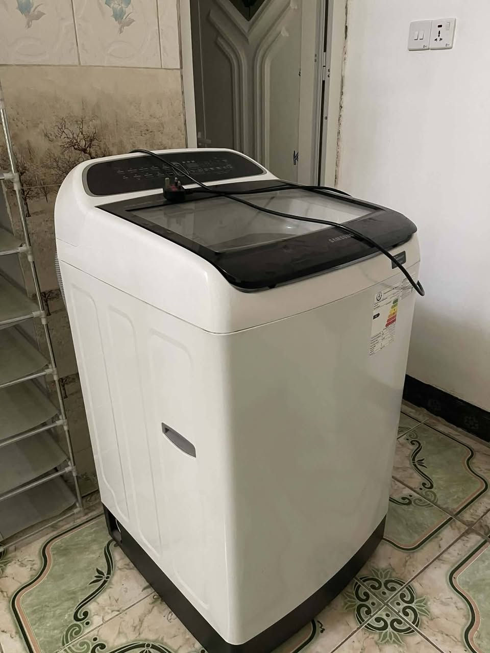 🔴 تخم عراقي
نظيف جدا 
بي فقط بقه صغيره ابد ممأثر ولا مبينه
🔵 كاونتر 
نظيف جدا 
🔸️ ميز + ٤ كراسي
🔹️غساله سامسونك
١٥ كيلو نظيفه جدا جدا
مكانهن حي اور


**إذا كنت صاحب هذا الإعلان وتريد حذفه لأي سبب، رجاءا أرسل رسالة إلى الدعم الفني**