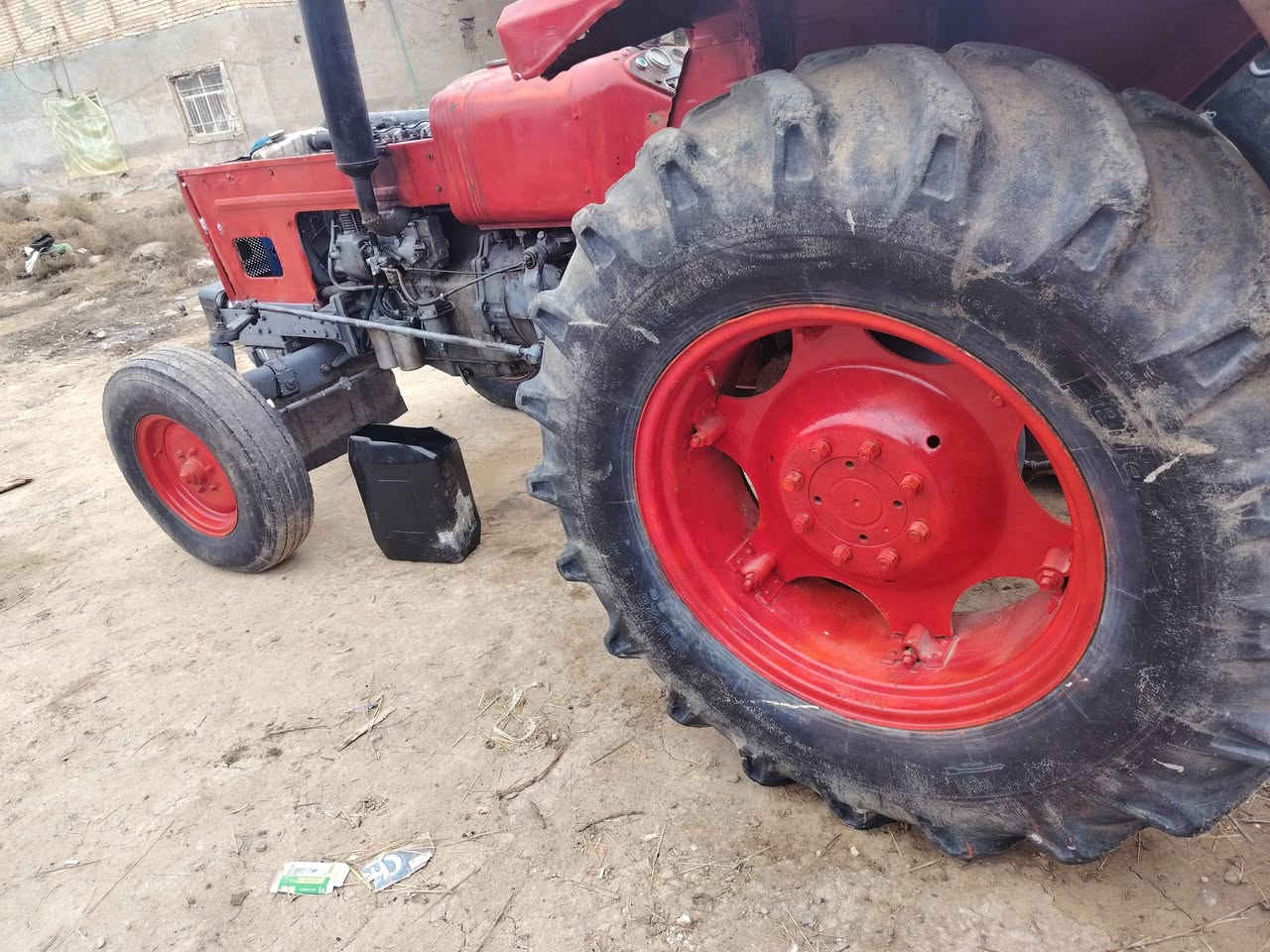 يا لله سلام عليكم عنتر مديل ٩٠ بدون رقم مكينه جاهزه للعمل نضيفه كله شغال حته التاروسه مال الهوه تشتغل
المكان نجف الاستفسار هذا رقمي ***********
