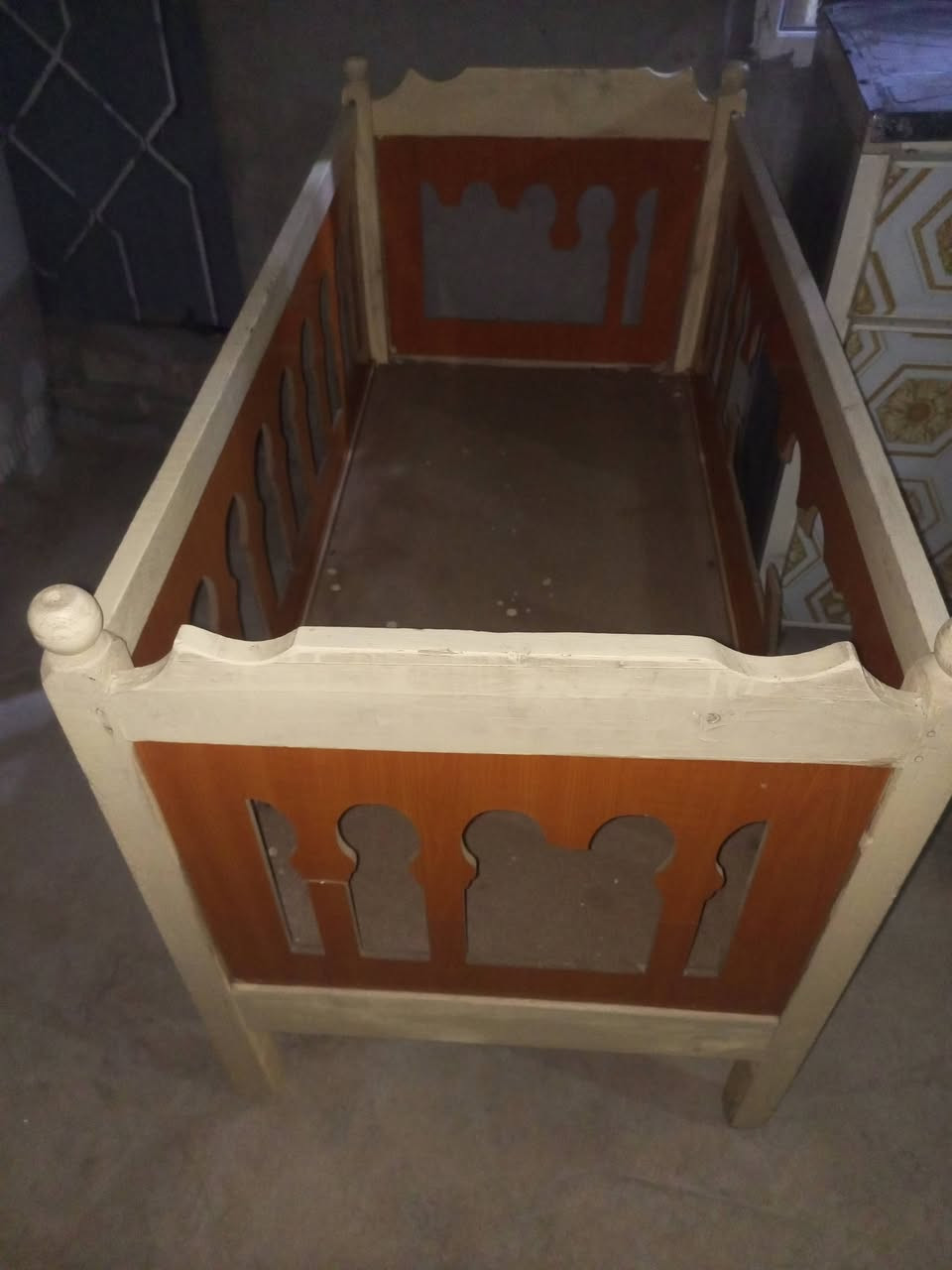 جرباي طفل اي عيب مابيها طوله متر 25ساتيم سعر 20الف ***********
