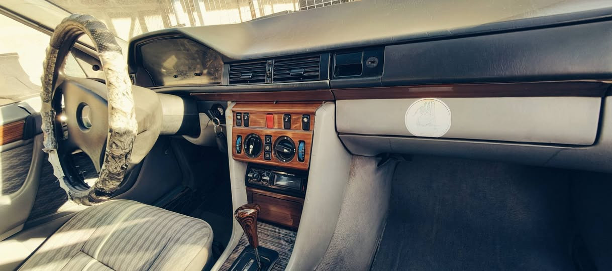 مارسدس دب موديل 90
رقم ديالى  بسمي قواعد دبل سليمه محرك 2500 
السعر 60 
 العنوان بغداد  
رقم الهاتف ‏‪***********‬‏
