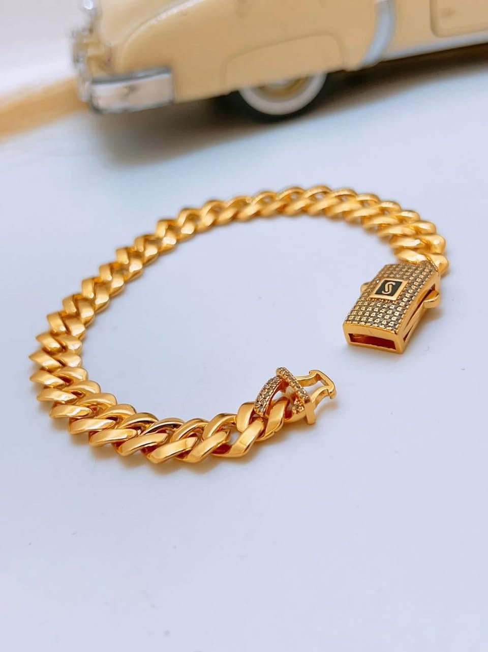 فضلا وليس أمرا لايك وتعليق👍🏻🌹


**إذا كنت صاحب هذا الإعلان وتريد حذفه لأي سبب، رجاءا أرسل رسالة إلى الدعم الفني**