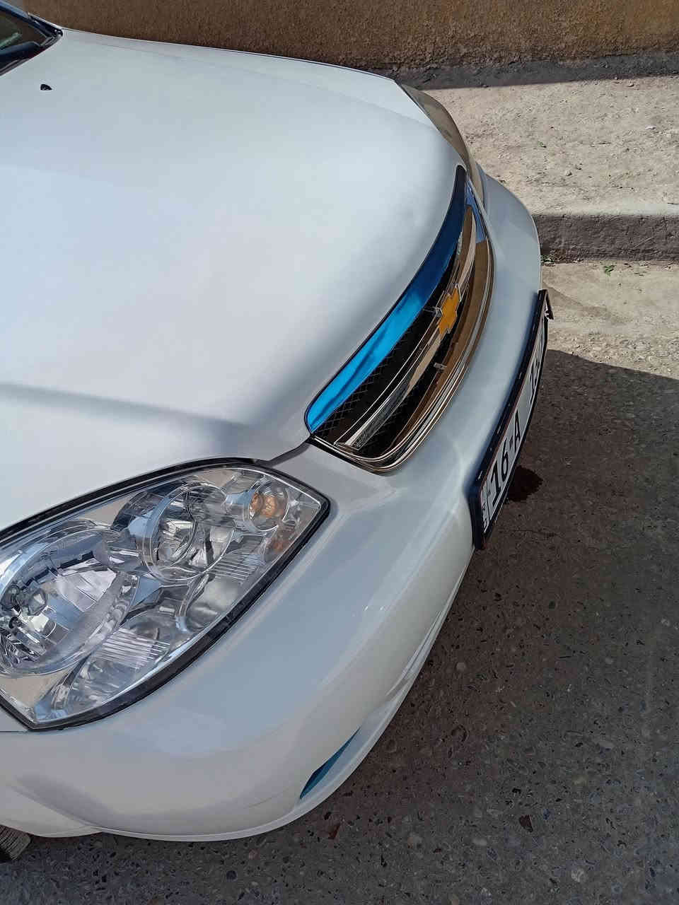 سلام عليكم 

سياره اوبترا 2006  گير اوتوماتيك لون ابيض ثلجي بيه قطعتين مبدل  فقط  كير مكينه شرط كهربائيات كامله تخم تاير جدد عليه رقم قادسيه شرط وكاله وتحويل 
سعر ٦٦ ورقه وبي مجال 

للاستفسار مراسله الصفحه او اتصال على الرقم
***********
عنوان السيارة بغداد
