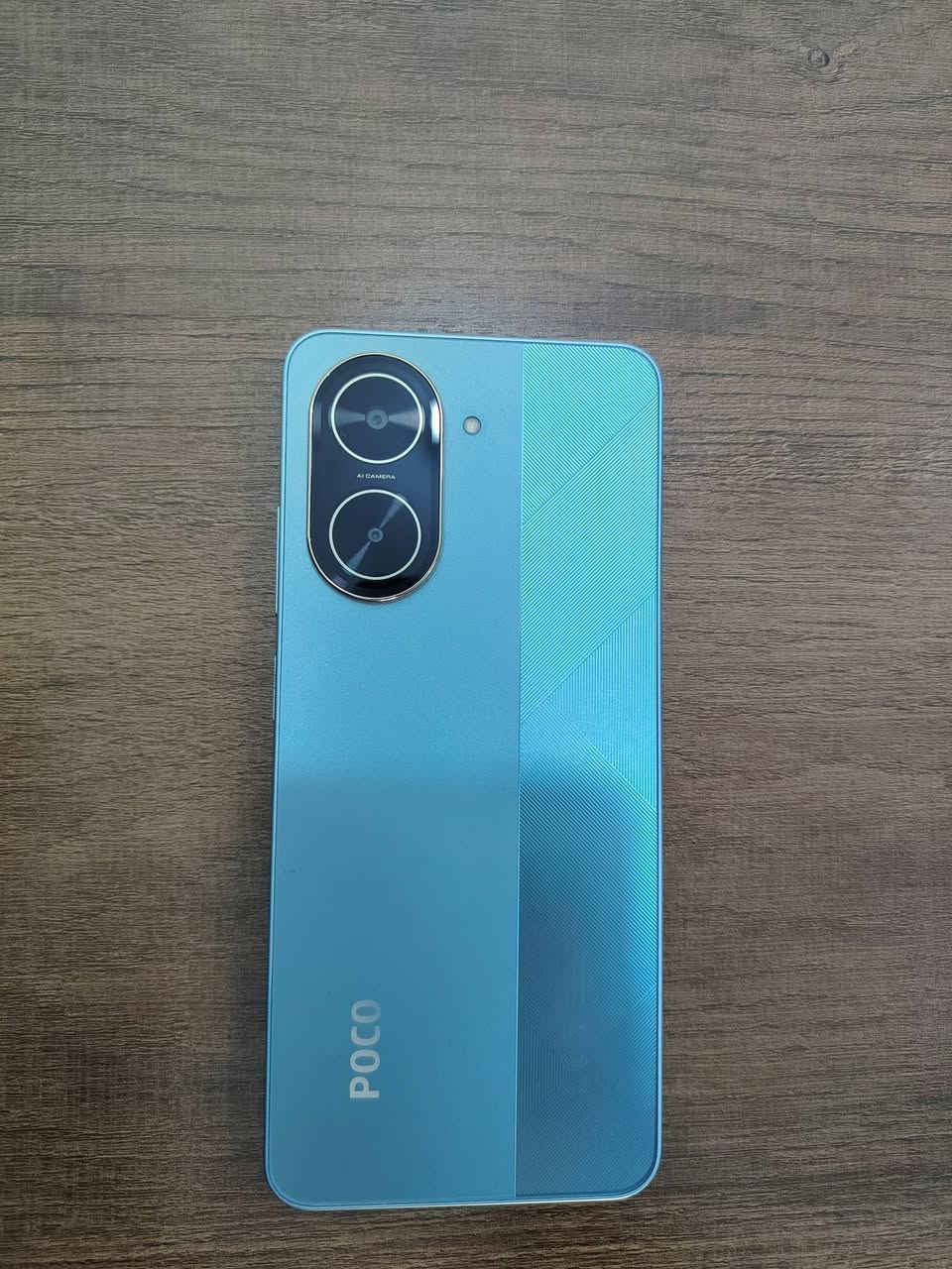 ســــــــلام عليكم...جهاز مستخدم قليل بعده جديد شخط مابي بوكو c71 ذاكره 128 بطاريه 5200 قويه كلش يعني ميصرف شحن انسه الشحن السعر 130وبيه مجال بسيط 
***********
