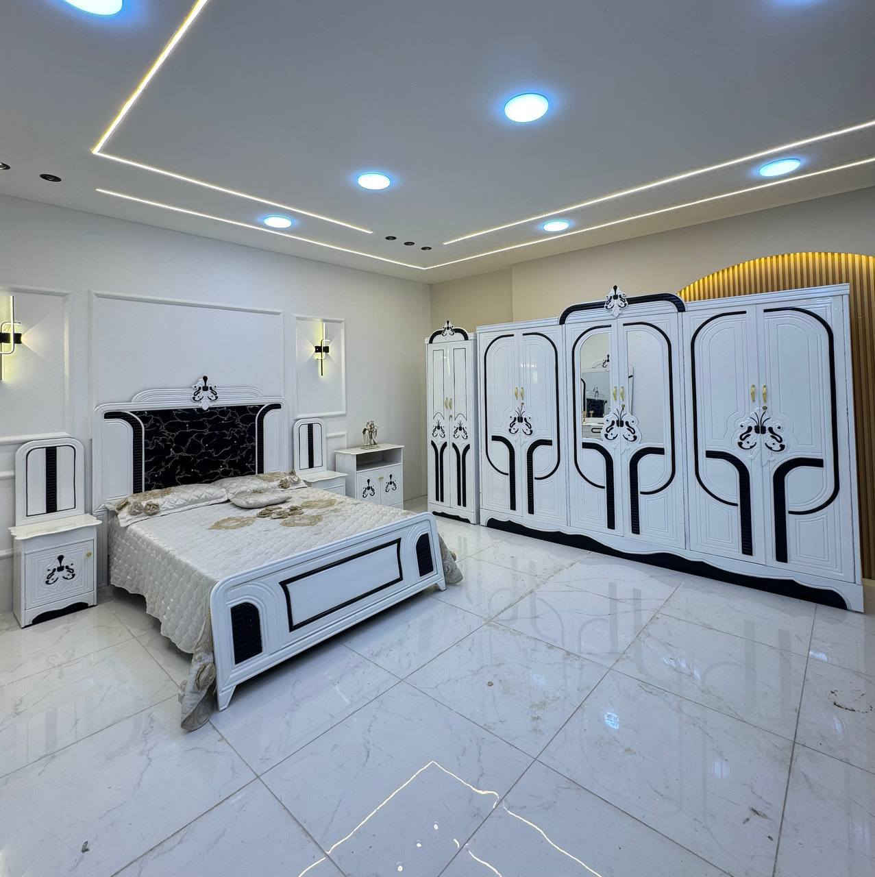 متوفر الان موديل جديد ..

السعر مليون و25 الف دينار 

سعر الشازلون الخزان 75 الف 

سعر الشازلون المقعد 50 الف 

غرفه نوم داخل معاكس خشب 3 ملم
خارج تحفير sns انديف 5 ملم

الصبغ حراري درجة اولى

6باب  متكونه من 9قطع

زاويه تصميم كنتوري بارتفاع الكنتور

السرير بلاويد اسود 6ارجل

قياس الكنتور ارتفاع 2.40 وعرض 3.20

النقل والشد مجاناً داخل بغداد  #غرف #نوم


**إذا كنت صاحب هذا الإعلان وتريد حذفه لأي سبب، رجاءا أرسل رسالة إلى الدعم الفني**