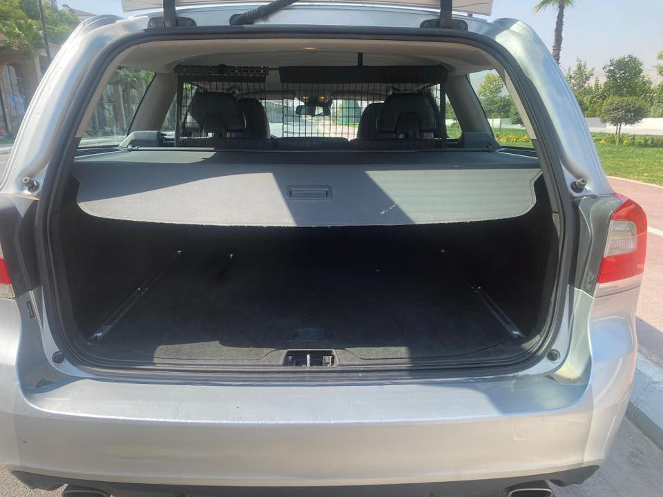 سلاموعليكم
volvo.V70
موديل2016
حجم مكينه20توربو
مكفوله كفاله عامه 
رقم و سنويه جديده
سعر خاص
رقم تليفون***********
