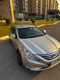 هونداي سوناتا موديل 2014 خليجي محرك  2000 دوش   ماشيه 158 الف كير محرك...