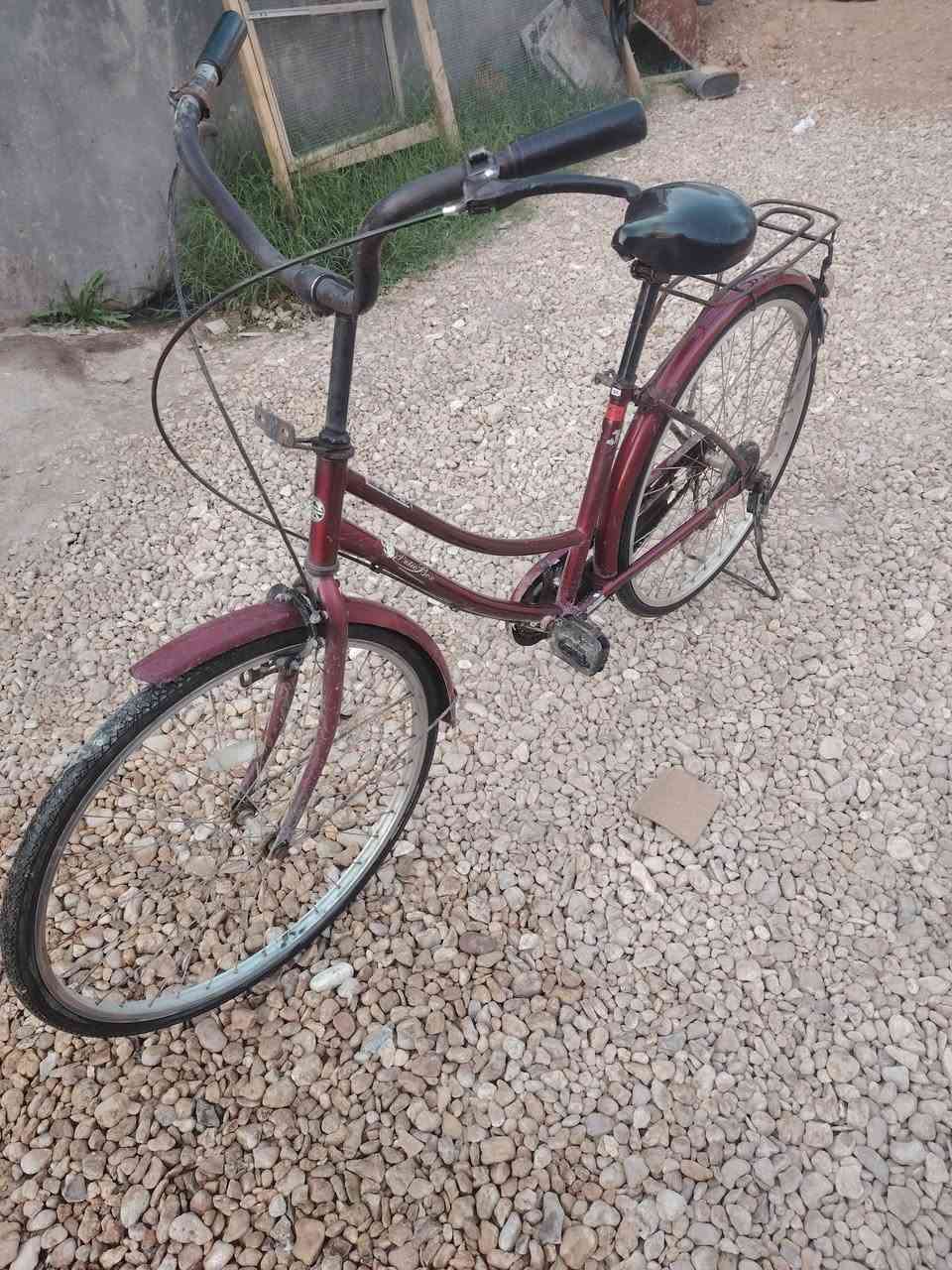 متاح بايسكل للبيع مكاني مسيب حي المعلمين السعر ٥٠ 
رقمي: ***********
