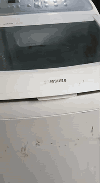 السلام عليكم غراض لبيع مكاني كربلاء حي العامل سوق النص تصل وبيك خير ودلل رقم مبايل ***********
