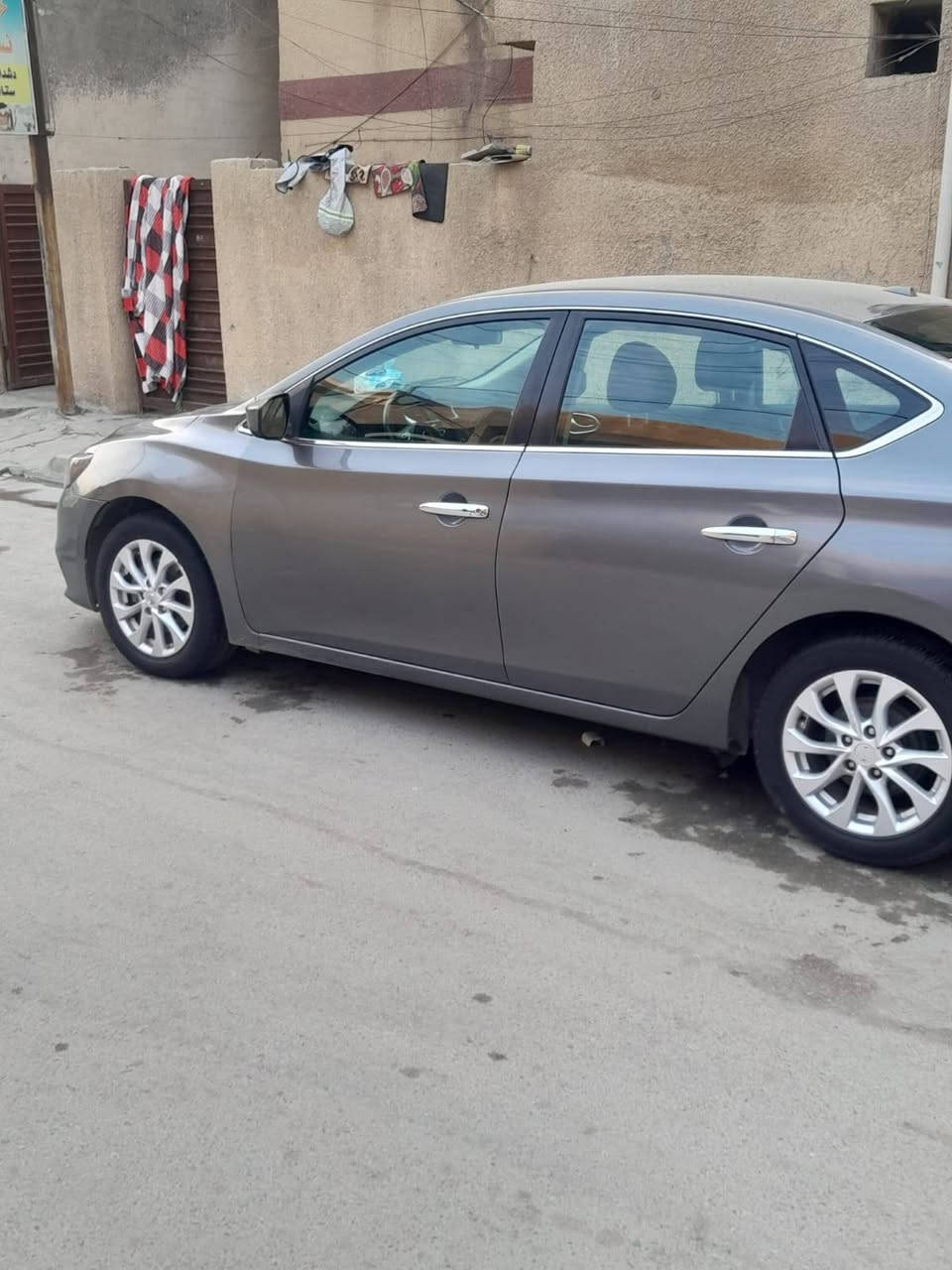 مراوس وية جالنجر 
سنترا موديل 2018 
مواصفات ستندر ماشية 86
مكاني بغداد دورة 
***********
