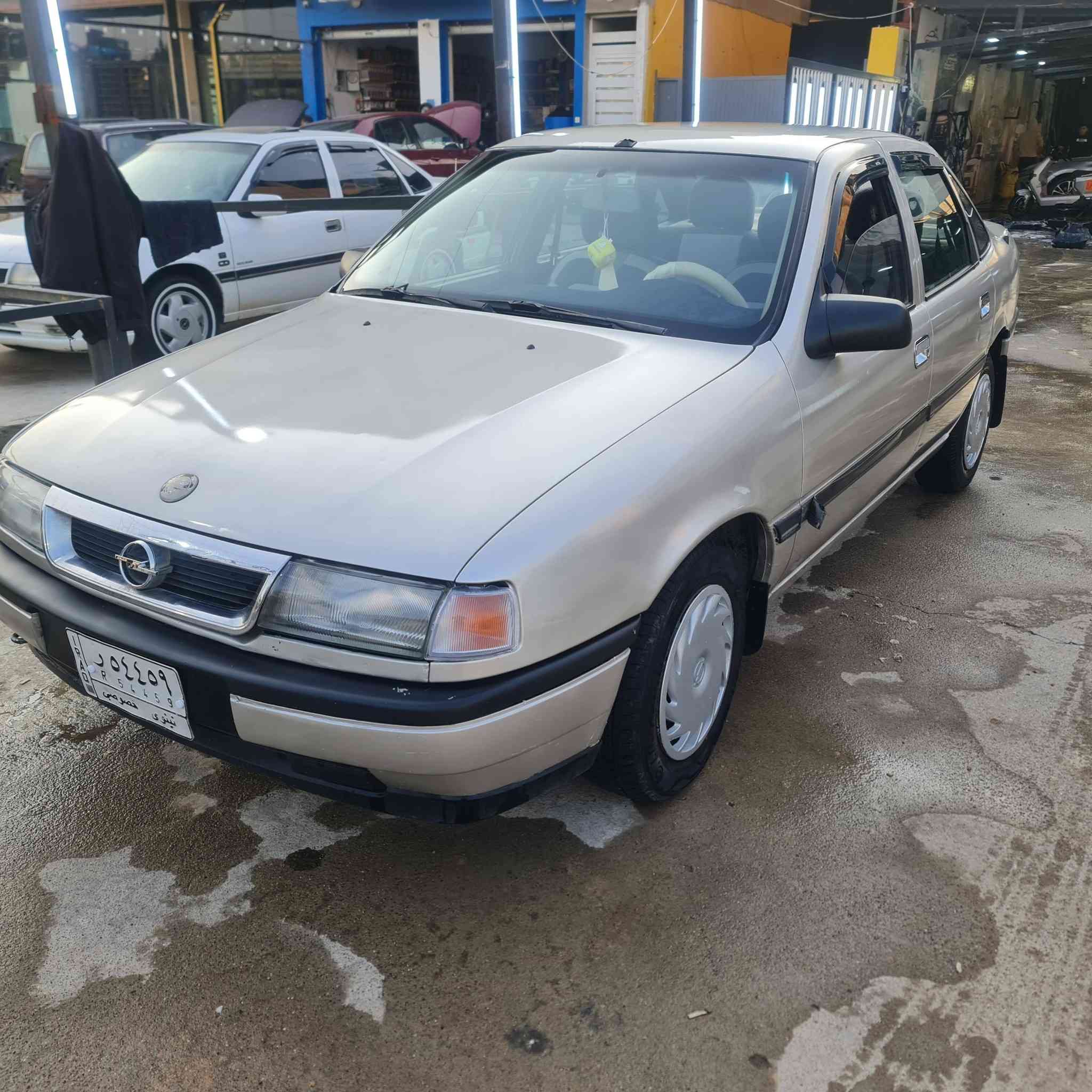 اوبل فكترا حجم ١٦ قايش عريض بور قفل مركزي موديل ٩٢ شرط التحويل مرشوشه جماليه وعند صوره قبل الصبغ السعر ٤٥ ***********
