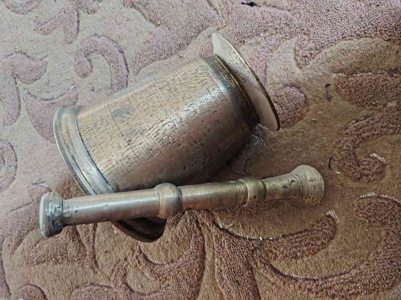 هاون قديم من النوع الثقيل للبيع ماعندي توصيل 
السعر 75000 الف


**إذا كنت صاحب هذا الإعلان وتريد حذفه لأي سبب، رجاءا أرسل رسالة إلى الدعم الفني**