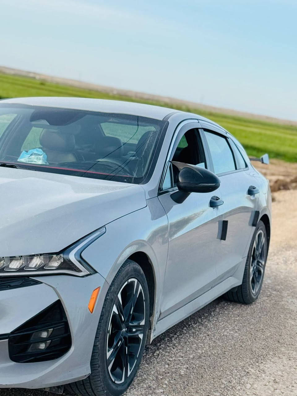 كي فايف موديل2022

Kia K5 gt -line 

ماشيه 52 

مواصفات السياره : 

1- بصمه أبواب و تشغيل عن بعد 

2- كشن ألسائق كهرباء 

3- شاشه كبيره 

4- لد نهاري 

5- ويل كب 18 

6- شاشه عرض أعطال بالدشبول 

7- كروز سرعه ذكي ( مثبت سرعه) 

8- كشنات تدفئة 

9- سايد بريك كهربائي 

10- GPS 

11- صندوق كهرباء 

12- قيادة ذاتيه 

13- شاحن واير ليس 

14- تحديد مسار 

15- مخارج شحن امامي و خلفي 2 

16- فور ويل ( دفع رباعي) 

17- جام اوتو السائق 

18- مانع أنزلاق 

19- كامره دواره 

20- حجم ألمحرك 1600 توربو 
مكاني الرمادي 
الهاتف ***********
السعر 160 وبيه مجال قليل
