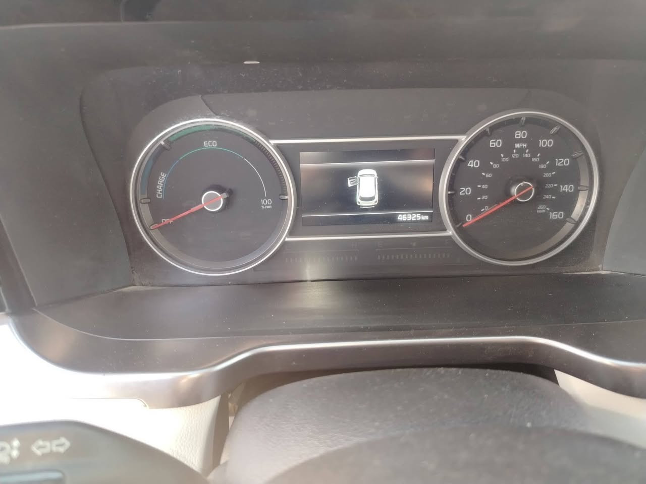 سلام عليكم
جمعة مباركة
سورنتو هايبرد موديل 2022/2023
هايبرد 1600cc وارد امريكي
فول مواصفات عدا الفتحة
ماشية  46325km الف
حادث السيارة فقط قبق الجنطة مبدل وجاملغات الخلفية عدد(2)
بدون لغود بدون شواصي التكم سليمة شرط السونار
مواصفات السيارة
عدادات رقمية بالكامل (Digital Cluster)
مقاعد جلد فاخرة (مقاعد منفصلة VIP في الصف الثاني
كير ماوس أوتوماتيك 6 سرعات 
شاشة عرض وسطية مقاس 10.25 - 12.3 إنش تعمل باللمس.
تحكم كهربائي بالمقاعد الأمامية مع ذاكرة.
تدفئة وتبريد للمقاعد الأمامية.
نظام تكييف أوتوماتيكي ثلاثي المناطق.
شاحن لاسلكي للهواتف.

نظام رادار توقف تلقائي لتفادي الاصطدام
كاميرا مزدوجة.
حساسات أمامية وخلفية.
نظام تثبيت السرعة الذكي.
بصمة تشغيل + تشغيل عن بعد.
7 راكب
إضاءة LED كاملة (أمامية وخلفية) مع مصابيح نهارية DRL. 
صندوق خلفي كهربائي.
السعر 215 ورقة وبي مجال 
للأستفسار الاتصال على الرقم *********** واتساب متوفر بكل وقت
العنوان النجف الاشرف حي الغدير شارع الحزام الاخضر مقابل قاعات قصور السلطان
