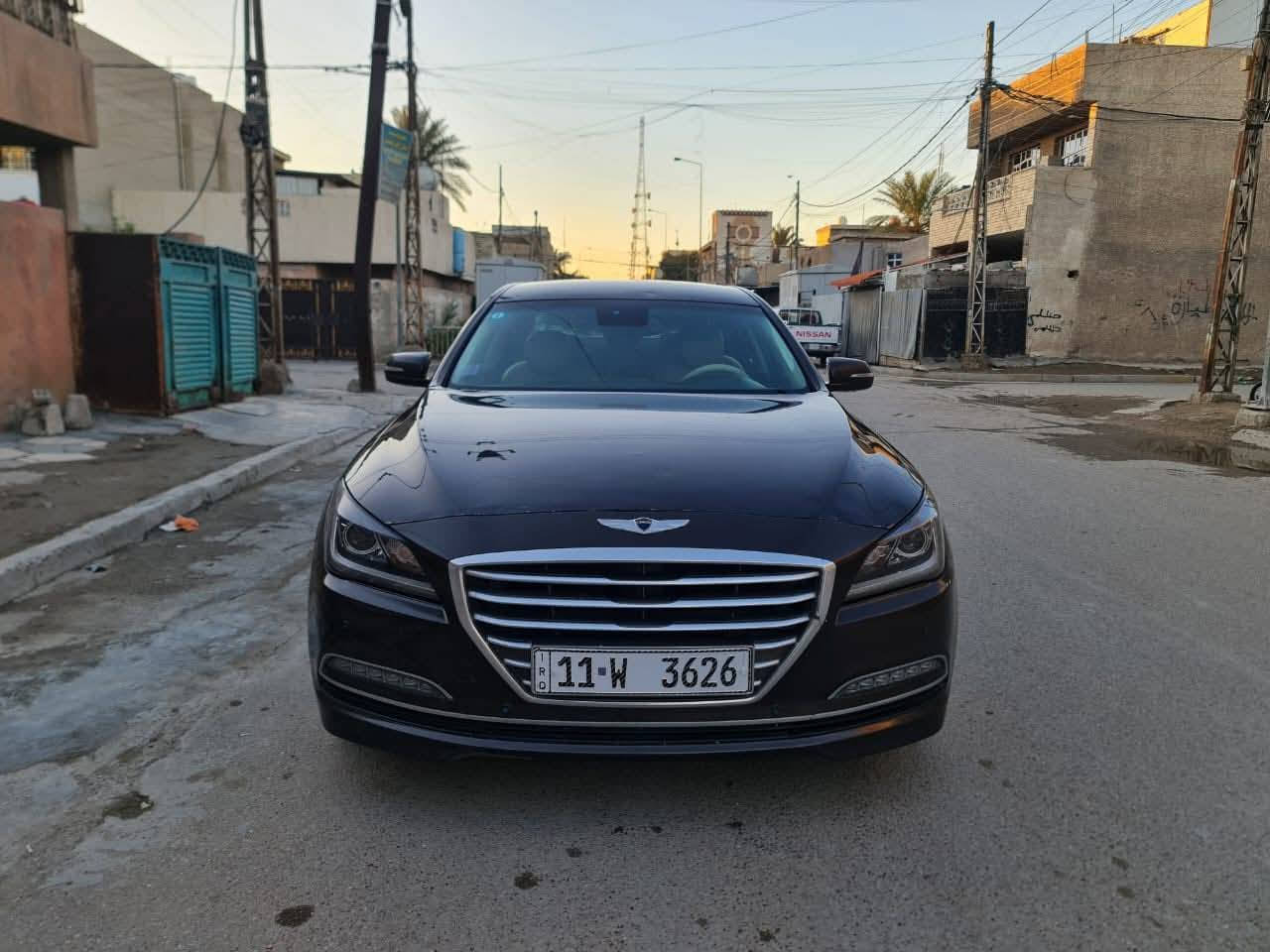 السلام عليكم اخوان للبيع هونداي جنسزز موديل 2015 رقم بغداد الدولي شرط تحويل رقم وسنويه وهزه كله جديد محرك 6 سلندر 3800 السياره بيها جاملق امامي الايمن صبغ وجاملق الخلفي الايمن بي خطه بسيطه باقيه بس على الصبغ السياره نضيفه وجديده بعده كير محرك داخل صدر كله مكفول فول موصفات ماعدا الفتحه السعر 138 ورقه وبيها مجال لشراي للاتصال بل رقم *********** مكان سياره بغداد بغداد, العراق
