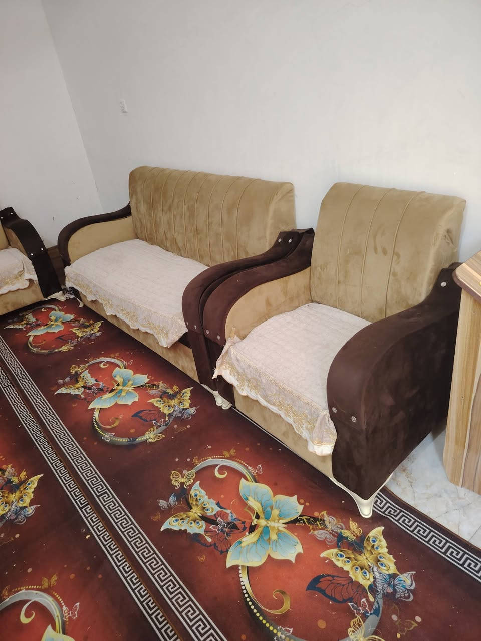 للبيع تخم نضيف 5 قطع مثل ما واضح بصوره مكانه رميثه 
*********** اتصال
