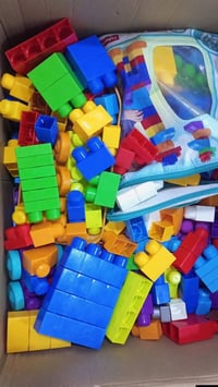 ميكا بلوكس ٢٥٠ • مكعبات خشب ١٠٠ • مغناطيسية ٥٠