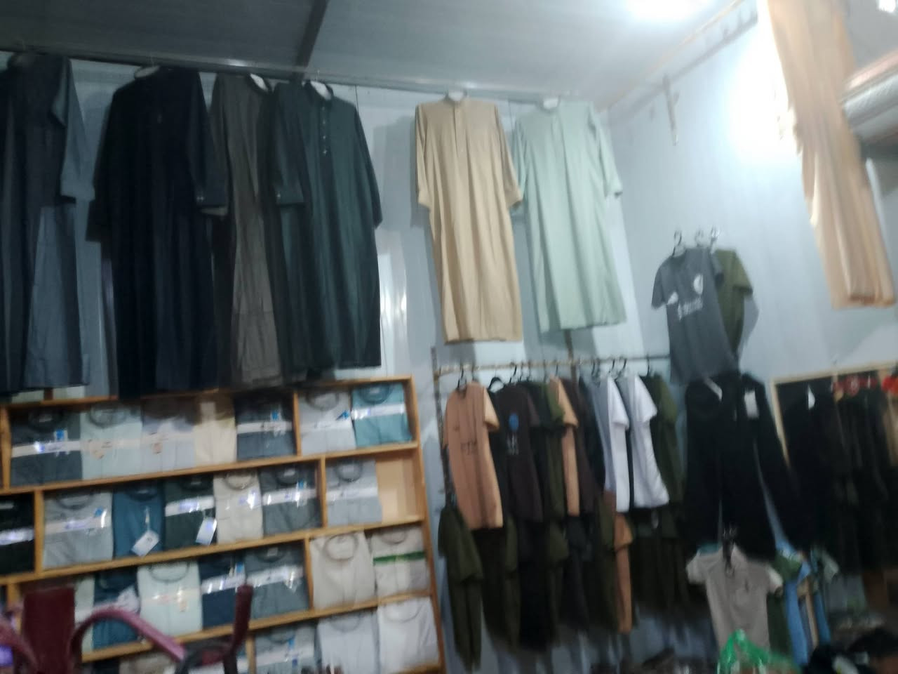 محلات البسة وازياء علي (رجالي نسائية _اطفال) سوق التقاطع مجاور الجامع اسعار الملابس مناسبه ويبقون مفتحين المحلات الى منتصف الليل ملابس تنزيلات بمناسبة عيد الفطر ابو فاطمه ال عيفان علان مجاني


**إذا كنت صاحب هذا الإعلان وتريد حذفه لأي سبب، رجاءا أرسل رسالة إلى الدعم الفني**