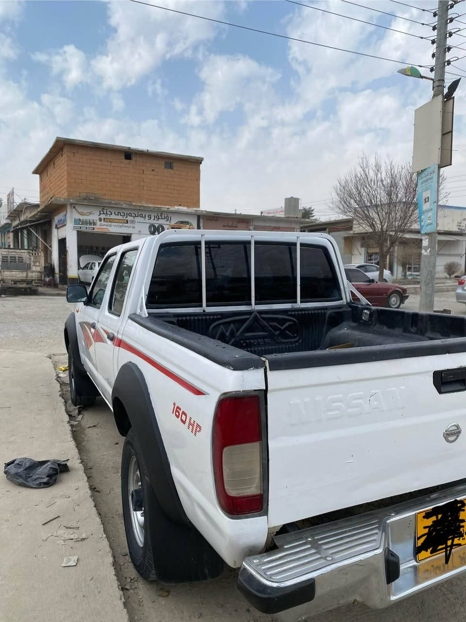 نیسان پیکاب ٢٠٠٦ دەبل ئەکسل سەیارەکە زۆر خاوێنە گێڕ مەکینە تەقەو رەقە دەحم و لیدراو بەشەرت هەزە و پاکانەی لەگەل دایە نامە مەنێرە ژمارە تەلە فۆنم داناوە 

0750 314 6454

0772 104 4818 بشدار, السليمانية
