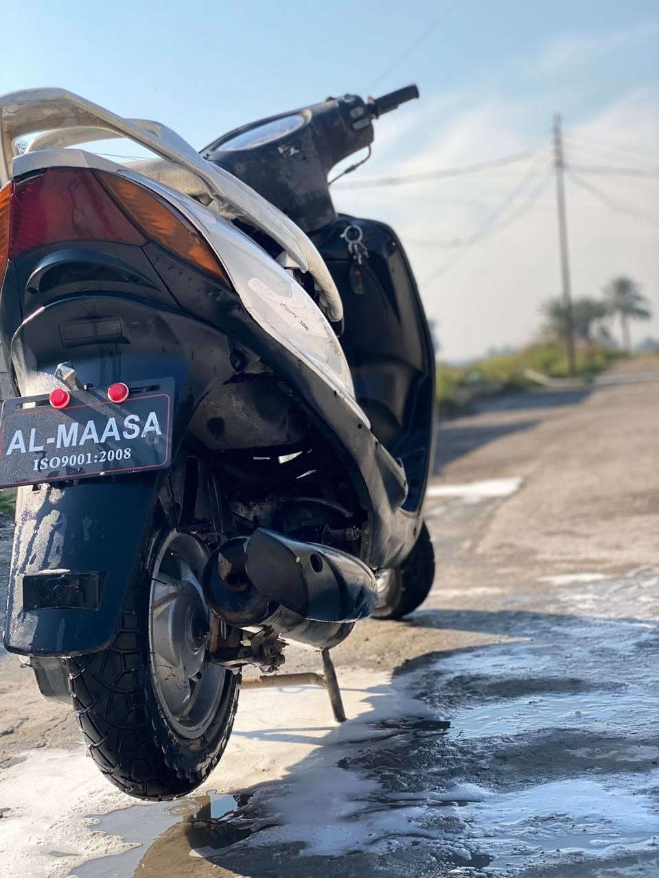 السلام عليكم شباب بيع دراجه ماكس  140فحل دراجه بلاديه تخبل كهربائيات كلها شغاله نكره سلف هندر واحد سعر 425بيهه مجال دراجه جديده المكان بغداد ابو غريب منطقه الحمدانيه الرقم بواتساب ***********
