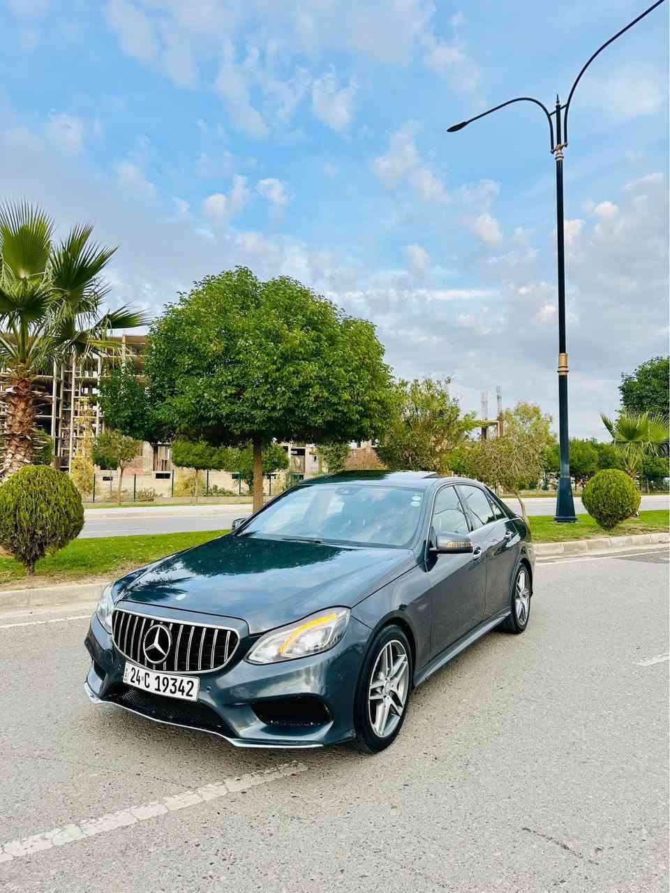 خل افاجئكم بل سعر و بسعر اقل من النتره و فول فول و ارغب و احلى فئة بل مارسيدس 💯

🇩🇪Mercedes Benz E350 4matik 2016  🇩🇪

~~~~~~~~~~ 148$💰🔒~~~~~~~~~~

للبيع فقط !!

ارغب و احلى شكل و موديل و حجم بل مارسيدس 

موديل : 2016 
وارد : امريكي 
ماشية : 75 الف فقط !!!
محرك : 6 سلندر 3500 بانزين ارغب محرك بل مارسيدس 
لون : نفطي 
رقم السيارة : دهوك الجديدة
مكان السيارة : اربيل شارع ٦٠ 

ضرر السيارة : بامريكا بي جملغ و بوند فقط .. اهنا بل عراق صارت بي طخ طخات اني ابيع حزام صبغ تكمات و سقف بشرط و شوية بي داخل 👍🏻

سعر السيارة : 💰148$💰 ورقة جوة البلاش و قفل بدون معاملة لان السيارة جوة سوك 

رقم موبايل و واتساب : 

***********
***********

**********************

مواصفات فول الفول 💯

بيبان كله بصمة و بصمة التشغيل • سلايت • رادار 360 درجة • لايتات ليد زنون • كامرة دوارة • صندوك كهرباء و شفط • كشنات كهربائي و خزن و هيتر • ستيرن هيتر و كهربائي • بردة خلفية • سماعات Harman kardon • اوتو هولد • اوتو بارك • شفتات ستيرن • دخول ذكي • قيادة ذاتية • مرايات شفط • تحكم ماوس • داخل فورماتيك • و بعد كلش كلش اهواي مواصفات ممذكور .. 💯💯

*******************

اخوان السيارة حادثه بامريكا بوند و جملغ و اهنا بل عراق صار بي طخ طخات اني ابيع حزام شوية بي داخل و ارباك فقط بردة و البقية كله شرط 💯💯

كير و محرك كفالة بدون اي خلل و السيارة حلوة و بل عافية على اليأخذه 👍🏻

سعر النهائي بدون معاملة : 148$💰 قفل لأن ماكو بهيجي سعر و هيجي مواصفات و موديل اذا بدون صبغ سعره توصل ٢٤٠$ ورقه فدوة لا تكسرون بحلال العالم و ربي يرزق الجميع 🙏🏻 أربيل, العراق
