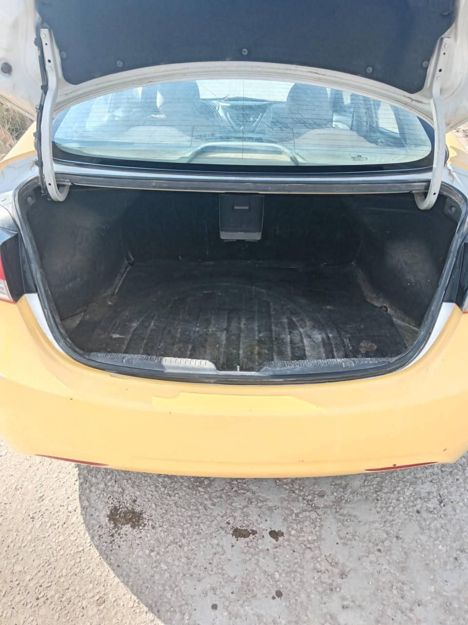 سلام عليكم النترا للبيع موديل ١٤ خليجيه بيها تبديل جاملغ بدون دواخل سياره جاهزه گبل لشارع حداديه ٨٥٪ مكينه شرط مال شركه برغي مامفتوح بيها رقم قادسيه الماني السعر ١١٠ وبيها مجال استفسار اكثر خاص او اتصال ***********
