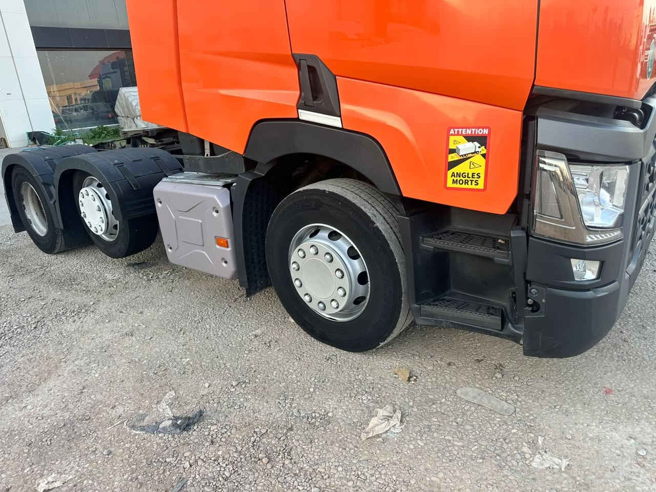 للبيع
رينو سنكل 
موديل 2018 
حجم 460 
672 الف ماشية 
فول فول مواصفات 
عنوان كلار 
شركة جواني سردم 
***********
