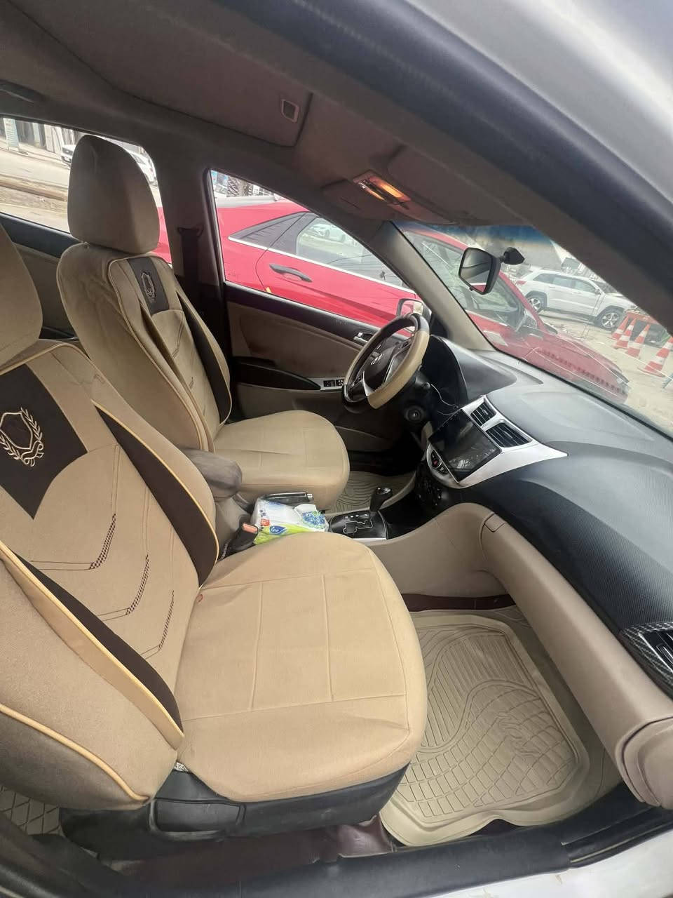 سياره اكسنت موديل 2016 سياره بدون صبغ عدا بارد قليل في السياره ماشيه 114 السعر 115 بيها مجال رقم بابل ***********
