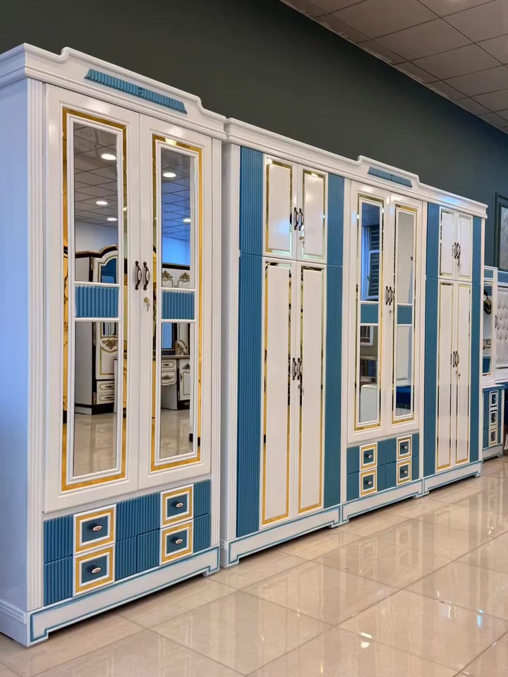 غرفة سته أبواب طابق ونص عمل من الدرجة الأولى صبغ حراري جميع ألوان تتوفر لدينا العنوان النجف مدخل الحيرة *********** توصيل مجاني جميع محافظات العراق
