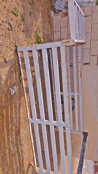 رفوف حديد الثقيل +محجر حديد الثقيل للبيع ٠٧٨١٠٦٠٣٦٠٦