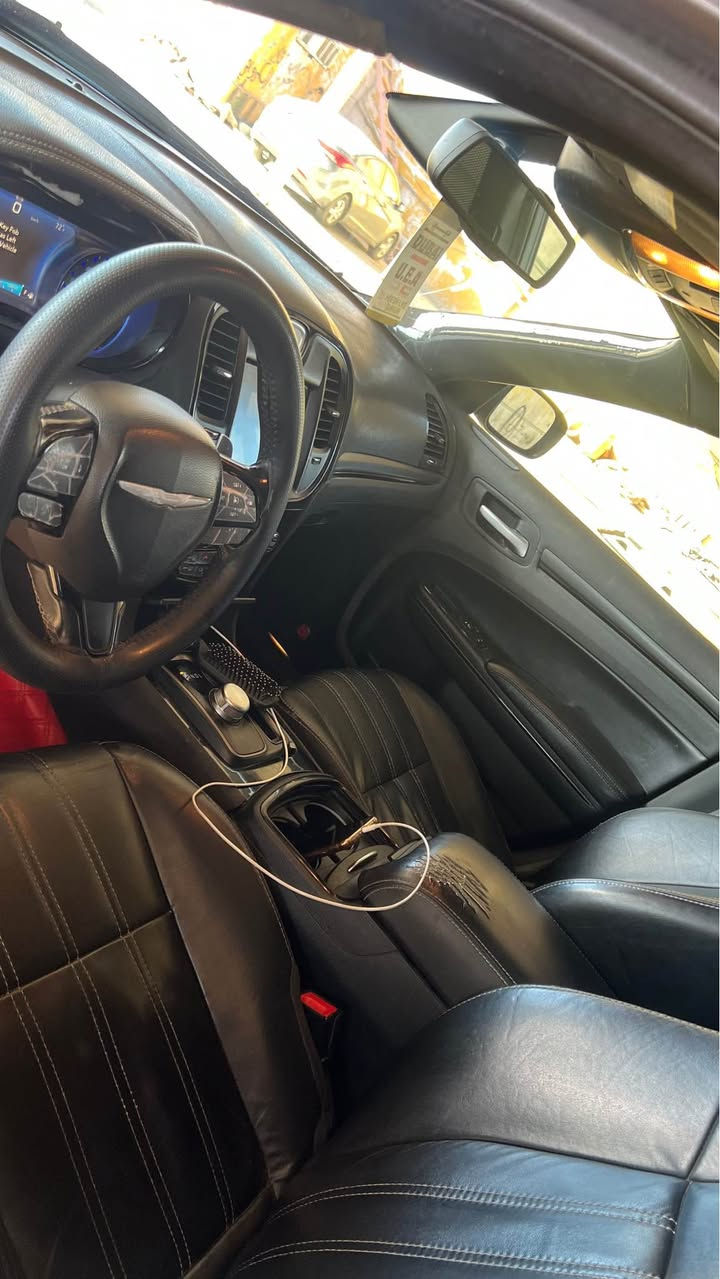 للبيع اوباما 2016 محدثه 22 
مواصفه S فول 1/1 معروفه مواصفات لS
سياره بيها قطعتين كلير من امريكا بدون فتح وبدون دواخل 
وبدون ايرباك سياره حلوه وسعره 168 
الرقم *********** 
مكاني ناصريه ناصرية, ذي قار
