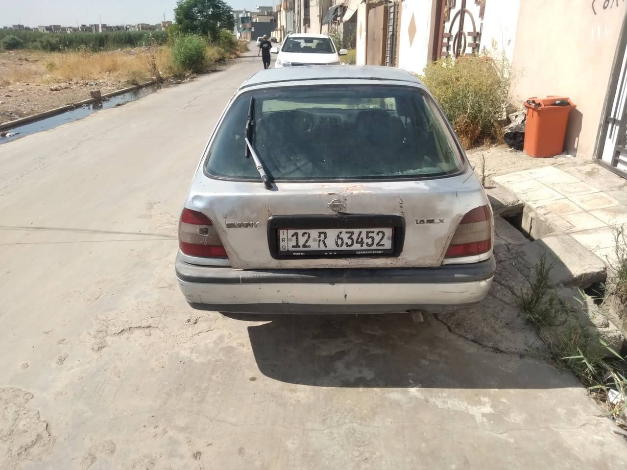 نيسان صني موديل ١٩٩١ باسمي رقم مسطره سنويه لغاية ٢٠٢٩ شرط التحويل او وكاله سياره شغاله محرك جيد بس ينرادله حداديه السعر ٢٥ وبيها مجال العنوان موصل حي الرساله للإستفسار الاتصال على  ، ***********
