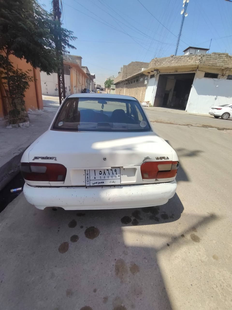 السلام عليكم
سيارة بروتون موديل 2002 باسمي سنوية بعد شهرين تسقط 

سيارة ينرادلها ترتيب تبريد ما شغال طخمها تعبان والكير ينرادله عيار كله شغال بس الثالث مرات ما يجي

سعرها 23 ورقة مكان موصل الأيمن
***********/***********
