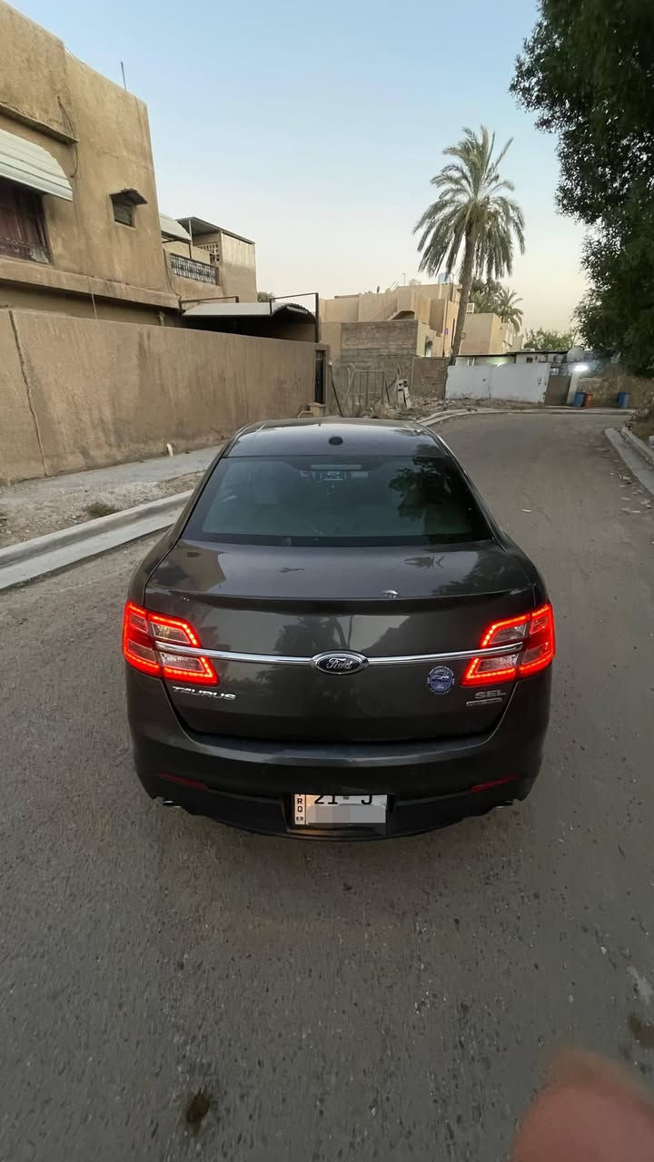 السلام عليكم ....
للبيع ...
فورد تورس 2017 وارد امريكي حادث جاملغ جهة السايق وربع باب مواصفات شاشه كبيره لمس كشنات جلد وكهرباء تحكمات ستيرن تبريد ثلج قطعتين تشغيل عن بعد السياره خير من الله برغي مناقصها 
السياره باسمي مكانها بغداد
السعر 140 بيها مجال بسيط
للأستفسار ***********
