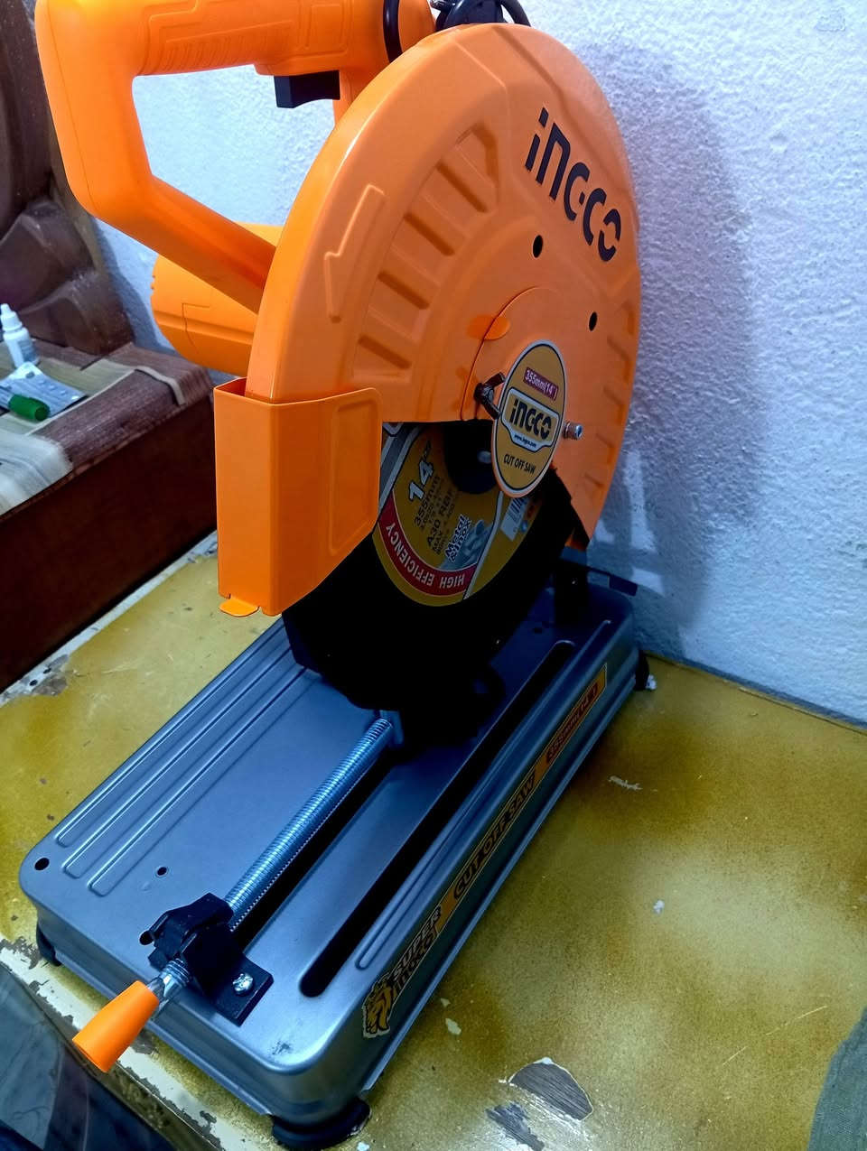 كتر من انجيكو 2200 واط قرص 355  اصلي غير مستعمل البصرة السعر 110 
واتساب ***********
