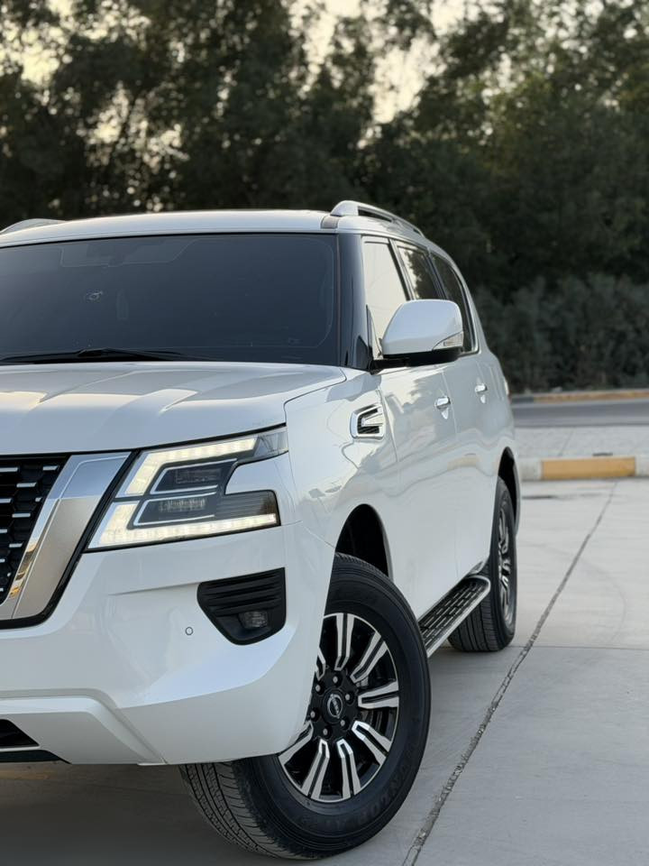 بيع او مراوس
السلام عليكم 

نيسان باترول 2024 فئة SE  
مرقم بغداد وكامله    مشروع وطني ..
.. 
لونها ابيض داخل جلد قرميدي  المرغوب 
 السياره وكاله وضمان شركة السور   الشامل 3 سنوات او 100 الف كم  
مع 12  مره تبديل زيت  وفلاتر  مجاناً في مركز الصيانه قرب معارض النهضه  وغسل السياره  كل مراجعه للمركز مجانا ..
السعر 445$ وماكو هيج سعر بلسوك نهائياً
  اي استفسار اتصال على الرقم 
***********
مكاني بغداد الدورة او السيدية

الموصفات :

نيسان باترول SE 2024 
 NISSAN PATROL SE 2024 

🚘 مرقم بغداد 🚘

🚘  صنع في اليابان اصلي  مواصفات خليجي 
🚘 موديل 2024
⚙️ حجم المحرك V6 4.0L 
⚙️ مرتبط بناقل حركة أوتو 7 نمر تبترونك
⚙️ يبلغ عزم الدوران 394 نيوتن / متر 
🐎 بقوة 275 حصان 🐎🐎
🔑 مفتاح  الفتح  والتشغيل  بصمة عدد 2
🔑 تشغيل  واطفاء المحرك  والتبريد عن بعد  بالبصمه 
💡 انارة ترحيب عند الاقتراب 

🚗 فتح الصندوق كهرباء  زر خلفي  او  من الدشبول او  بالريمونت فتح وغلق 
🚗 دفع رباعي 4WD  اوتو 
📍4حساسات أمامية 
📍4حساسات خلفية 
💡لايت زينون + LED 
🔦 كشافات 
🔦️ بك لايت LED 
⏰ اشارات  ليد تتابعيه اماميه والخلفيه
 💡 لد نهاري V موشن 
🚘 قبضات أبواب نيكل كروم  
🚘 دخول بصمة ذكي الابواب الاماميه  
🛞 حجم الاطار 275/65 R18  
🛞 ويل كب 18 المنيوم مكحل اسود 
🛞 4 دسك
🛞 حساسات ضغط الاطارات 
✨️ اشارة في المرايا الجانبية 
✨️ المرايا قابلة للطي كهرباء زر  او   اوتماتيك  مع قفل السياره حسب الرغبه  
🌧 ماسحة وزراك  خلفي 
🎈عدد AIR BAG 8
🚗 ا ABS 
🖥 شاشة  ترفيه وسطيه  10.3 انج وشاشه دشبول 9 انج  

📷 كاميرا خلفيه  دوارة 
💡الانارة الداخلية LED 
⭕️ مقود جلد حياكة مع تطعيم خشب  بيانو بلاك 
🛣 مثبت السرعة Cruise 
🎶 المودات والاوامر الصوتية 
🎶ا Bluetooth 
يدعم نظام  car play  
⚡️مخرج منفذ الطاقة 
🔍فحص نظام السيارة شاشه وسطيه 
💺تتسع المقصورة ل 8  ركاب
⚙️كاميرا خلفيه اظافيه متحركه في المراة الوسطيه ال اوتودم 
✈️ مقاعد جلد قرميدي
🔌مقعد السايق كهرباء   
💺تجاوي متحركة 
👶 الايزو فكس ISOFIX 
❄️ تبريد شاشة مناخين منفصلين Sink
❄️ 3 قطع تبريد 
⛷️ نظام مانع الانزلاق 
⛰️ نظام نزول المنحدرات 

🚗 دبل خفيف  دبل ثقيل  دفلوك ونظام الصخور والجليد والرمال والطرق المستويه 

🚘 تطعيم الدواخل والدشبول  ألمنيوم وجلد وخشب بيانو بلاك 

🚗فتحة سقف سلايد روف 
🚗 انوار ليد عالي واطي مع خاصيه  تحريك رفع وتنزيل الاضاءه   
🚗 اشارات مرايا ليد

🚗 انوار ليد امامية وخلفية
🚗 كشافات ضباب ليد 
🚗 هوك خلفي
🚗 جناح خلفي
 
❄️ ثلاجة وسطيه تفتح من الجهتين 4*م 
💡حاملات اكواب مضاءه 
🚗 زجاج كهربائي  الامامي  مدبل والجميع  بلورايز  لمنع الضجيج والحفاض على حرارة المقصوره  اوتوماتيك يفتح ويغلق بلمسه زر 
🚗
🚗 تحكم بالمقود جهتين 
🚗 شاشة ملاحة
🚗 ماوس للتحكم ب الشاشة الترفيهيه 

🚗 منفذ يو اس بى
🚗 منفذ تايب سي
🚗 منفذ طاقة

أبعاد ومقاسات السيارة:
الطول 512 cm مع الهوك 
العرض 201 cm
الارتفاع 194 cm
 
🚘 ضمان لمدة ثلاث  سنوات او 100 الف كم   /وكيل شركة نيسان  العراق ( السور ) ‼️
و 12 تبديله زيت وفلاتر  مجاناً مع غسيل السياره في الوكاله عند كل زياره
الاتصال
