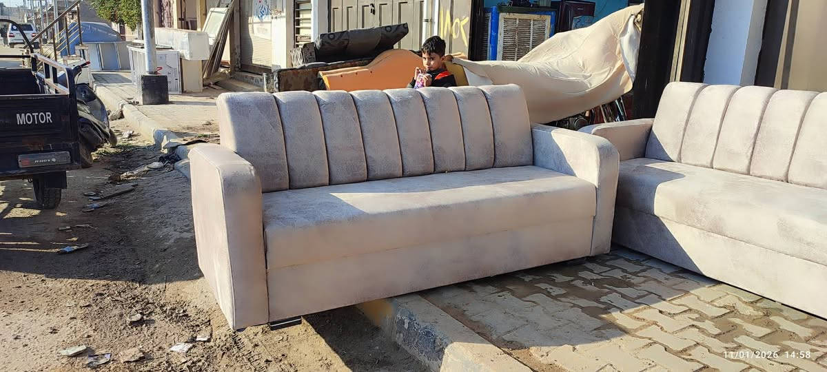 دوشمة سلام حسن .. ديوانيه قضاء عفك حي الحسين . سابقا 
حي  ديان . مقابيل مكينة جعافر .  
لعمل دوشمة تخامه وداوين تسكام حسب طلب والمتر .  
كذلك دوشمة القديم ورجاعه جديد مع تصليح اضرار تخامه . 
الاستفسار اكثر اتصال على الرقم 
*********** او واتساب
