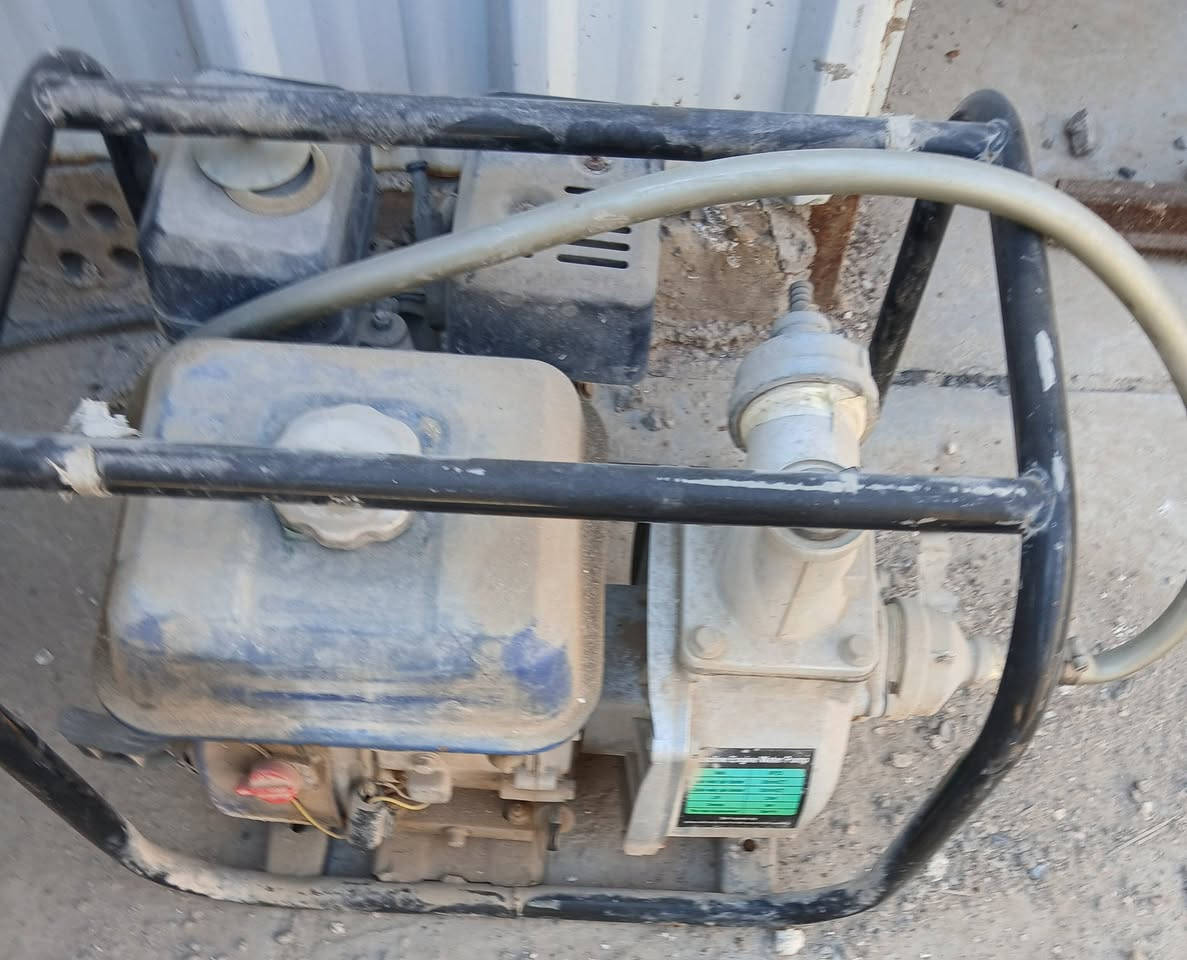 مولد كاز مع روبن ماء للبيع شغالات بس متروكات المكان بغداد حي الرئاسه...***********
