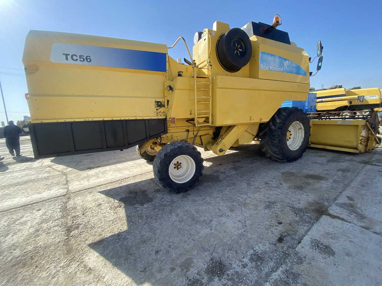 حاصودة للبيع
مواصفات :
*موديل 2005
* هايدرو 56
*رقم اربيل
*أوروبي بلجيكي اصلي
*مكفول كفالة عامة
العنوان : كركوك - قرب مطعم ميديا
رقم الهاتف :
***********
***********
