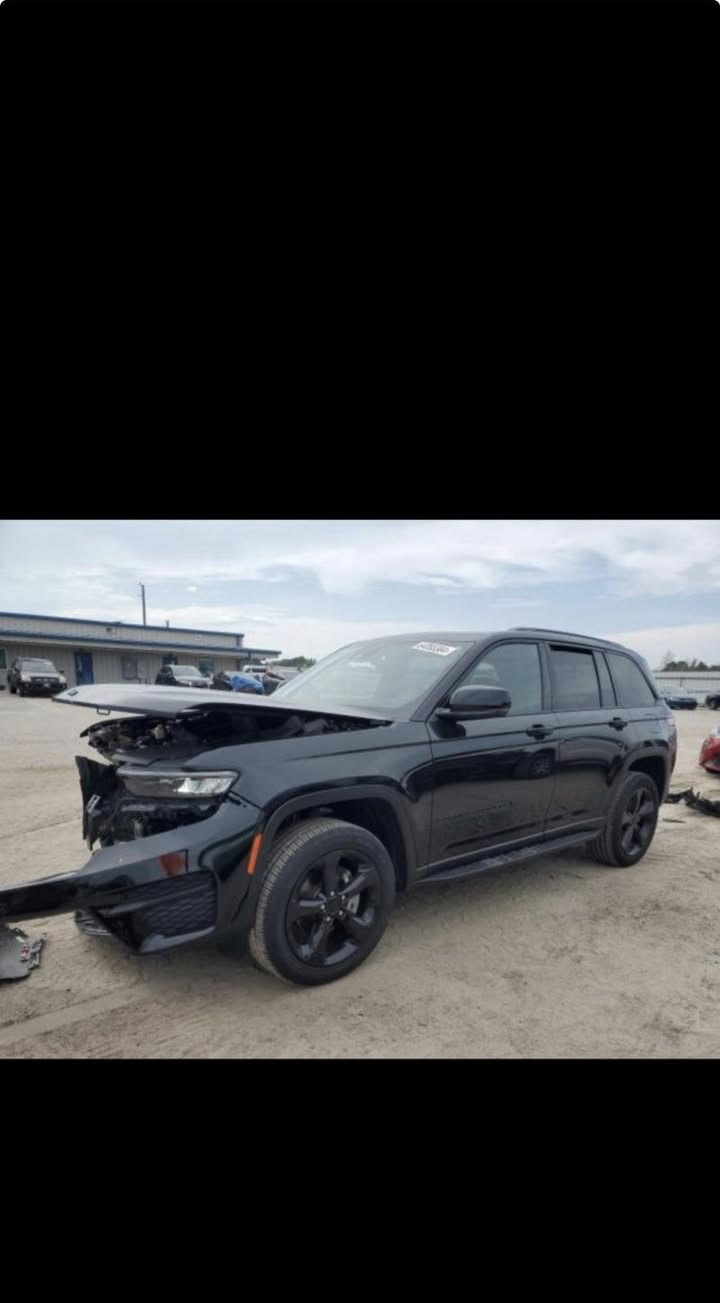 السلام عليكم جيب لمتدد موديل 23 فول سيارة 5 راكب بدون دواخل بدون اربالك بدون صبغ علية تغليف سيارة ماشية 17 الف سيارة جديدة بيه سونار مال الباشا سعر 355
***********
