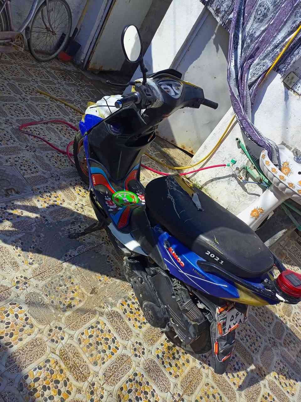 دراجه لبيع جاهزه من كلشي تايرات جدد باتىي جديد  سلف نكىره السعر ميه وخمسين وبيه مجال ***********
