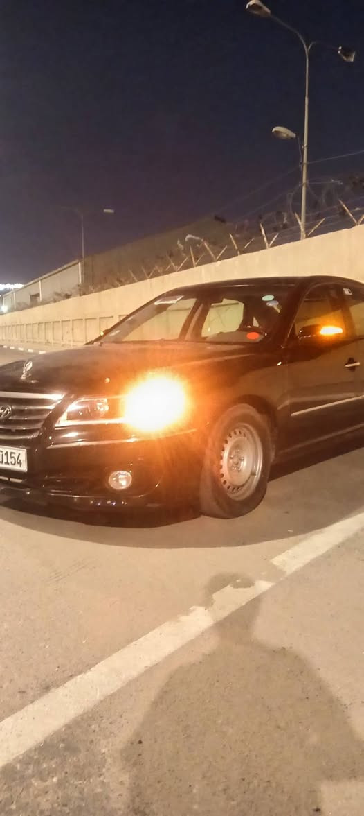 ازيرة مديل ٢٠١١ رقم وسنوية طبق الأصل سنوية عظم عاج كصه جنطة فقط.... سيارة مكفولة من كلشي ماناقصه أي شي جاهزة من كلشي  عنواني البصرة .... السعر ٤٠ وبيه مجال ***********
