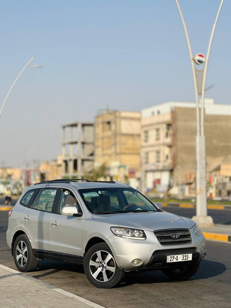 سنتافي 2009 كفالة عامة
***********.. 
رقم مميز ذيقار قيمتة 40 ورقة 
فول فول مواصفات
فتحة كشنات عسلي
كرسي السائق كهربائي
مكينة ٦ سلندر القوية والمرغوبة
تخم تاير
تخم ويلات
عبوة فيتبم جديدة
السيارة جانيها من سنتها ولحد الان ما مبيعوة الاكثر من شخص
سيارة نصباها تخبل ومكفولة من كلشي. كير مكينة
***********
ما متواجد فيس الشراي يخابرني ويدلل البصرة, العراق
