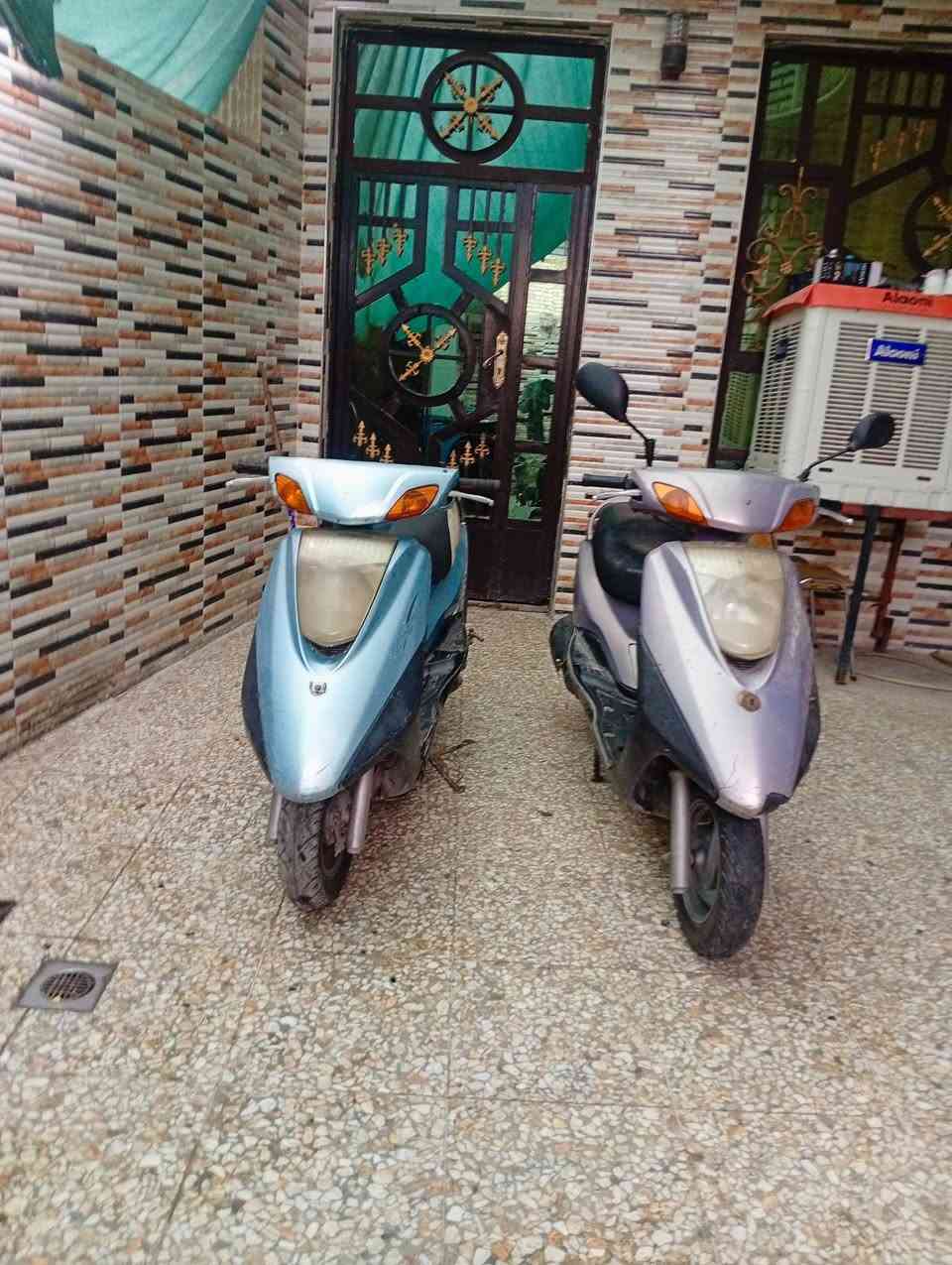 السلام عليكم دراجات بريز العدد 2 اللبيع العنوان بغداد الكماليه الزركه جاهزة سلف وهندر والرصاصيه طلع بيهه صوت بل روله يعني ابيعلك طافيه حته ختم الكفرات ختم واحد السعر 700وبيهه مجال الشراي الاتصال على الرقم ***********
