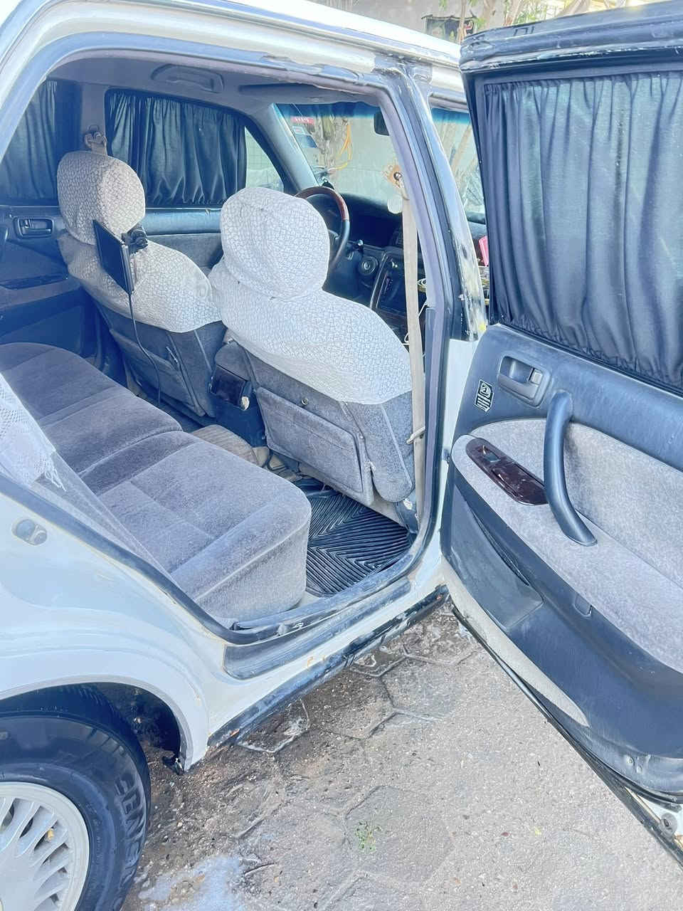 راس الثور تكم عدله يسره بلاد بسمي مكينه وكير بصندوك صالي شهر من مصعدهم  مكانها نجف شرط مداورك وين مجان وهاي صور السياره ترهم مراوس حسب القناعه سعرها 85وبيها مجال مامتواجد فيس هاذا رقمي ***********
