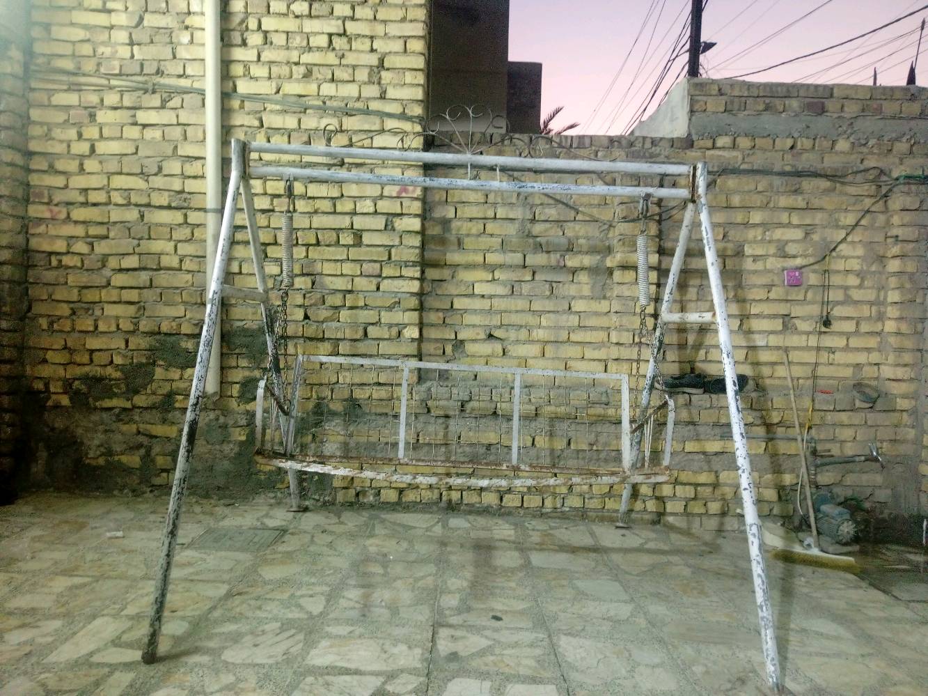 مرجوحه اللبيع 150 اللبيع و بيها مجال حجم كبير بس نقص كعده الهاتف ***********