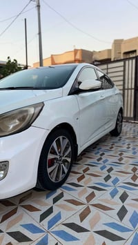 اكسنت 2012 • مكينه 1600 • فتحه سقف